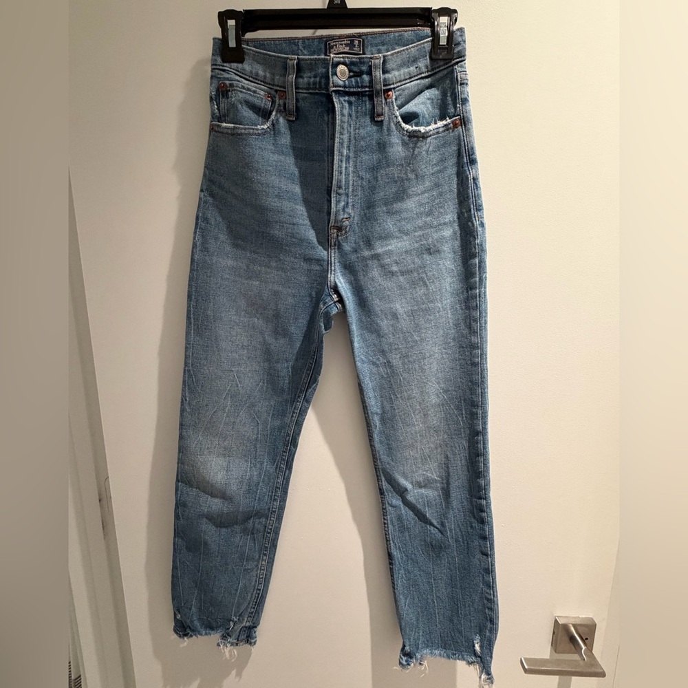 Abercrombie & Fitch Zoe Natural Rise Ankle Straight Jean | Size 2R